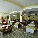旅遊飯店 